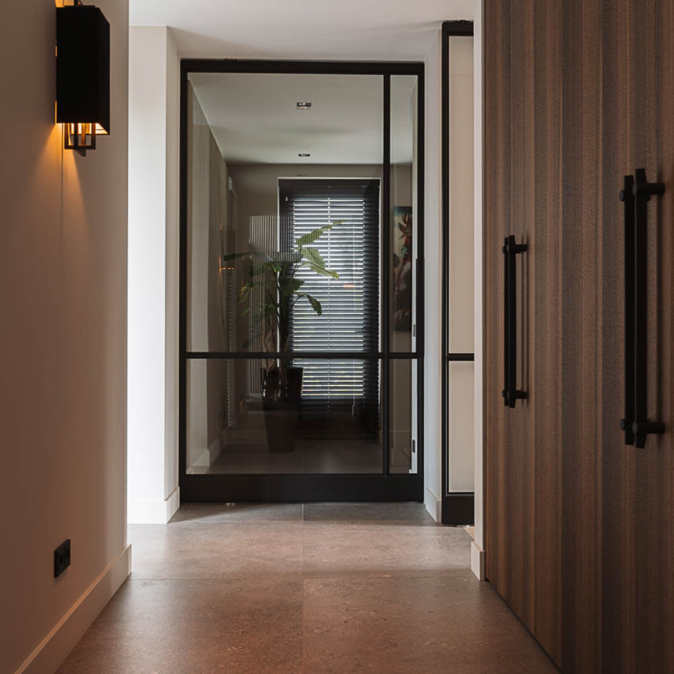 Stalen Cuypers deuren in moderne villa met landelijke charme - De Rooy ...