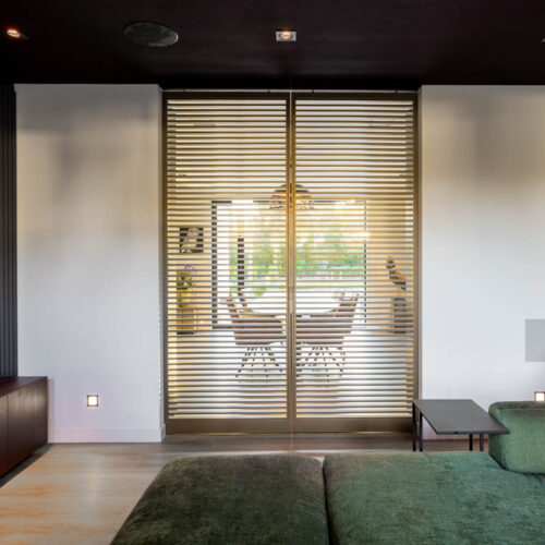 Stalen deuren in moderne villa Bilthoven